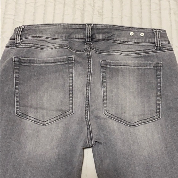 Cabi gray zipper moto pocket gray jeans size 6 - Picture 10 of 10